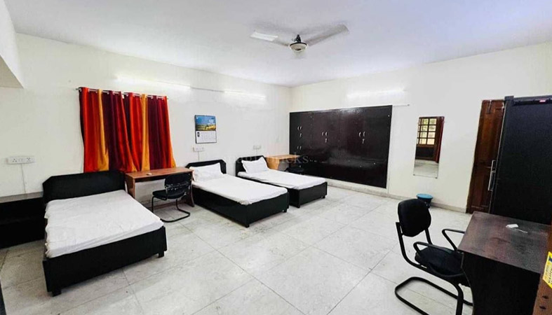 best pg in kamla nagar delhi