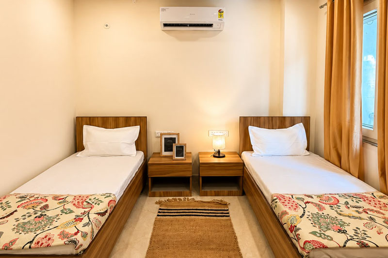 pg rooms for girls in delhi